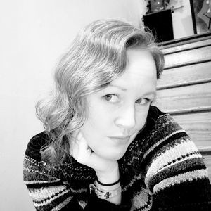 Meet your Posher, Crystal